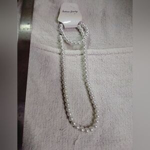 Faux pearl 🦪 bracelet necklace set